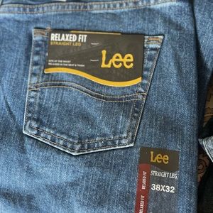 NWT 2 pairs of Men’s Lee jeans